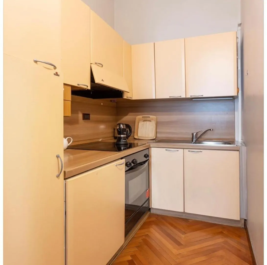 Piatti Design Flat Apartment Milan